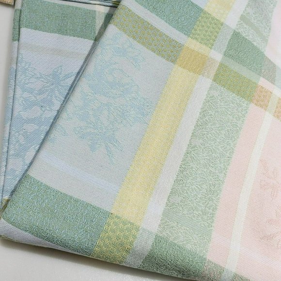 Martha Stewart Jacquard  Flowers and Plaids Pastel Color Tablecloth 60x84 Oblong - Picture 11 of 16